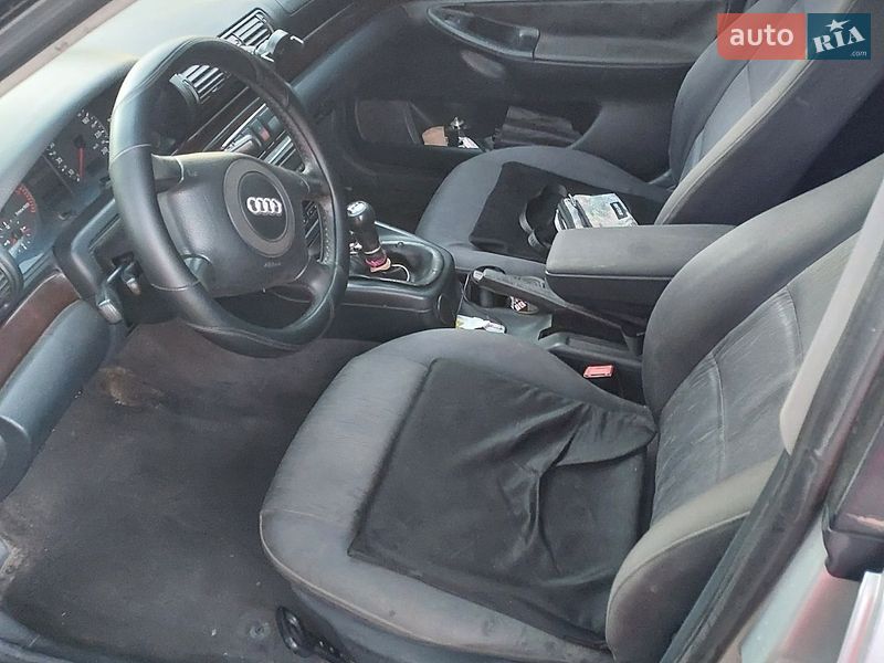 Универсал Audi A4 1997 в Новоселице