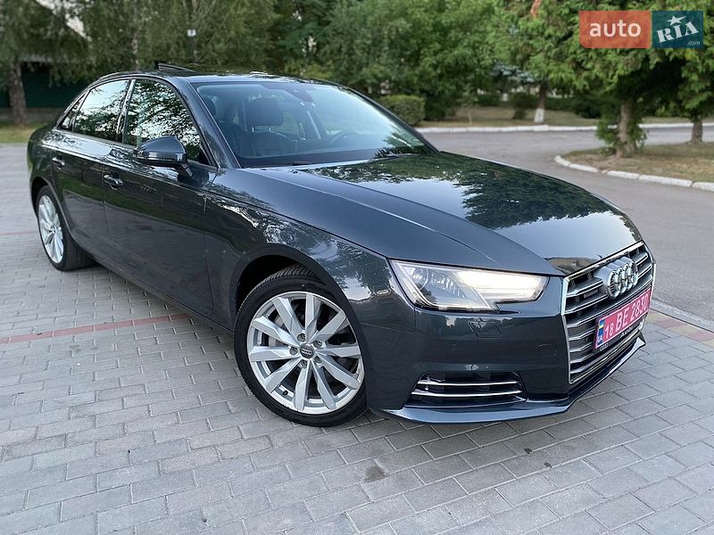 Седан Audi A4 2017 в Дубні