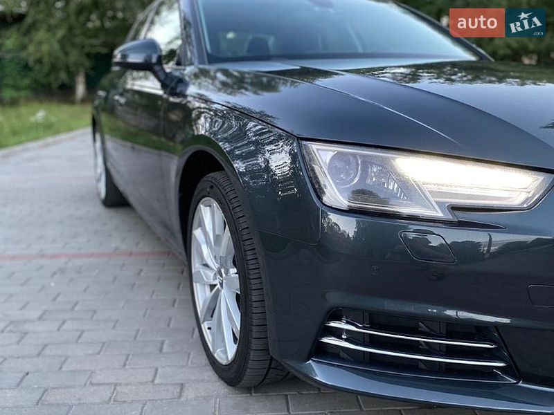 Седан Audi A4 2017 в Дубні