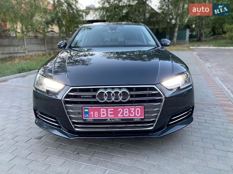 Седан Audi A4 2017 в Дубні