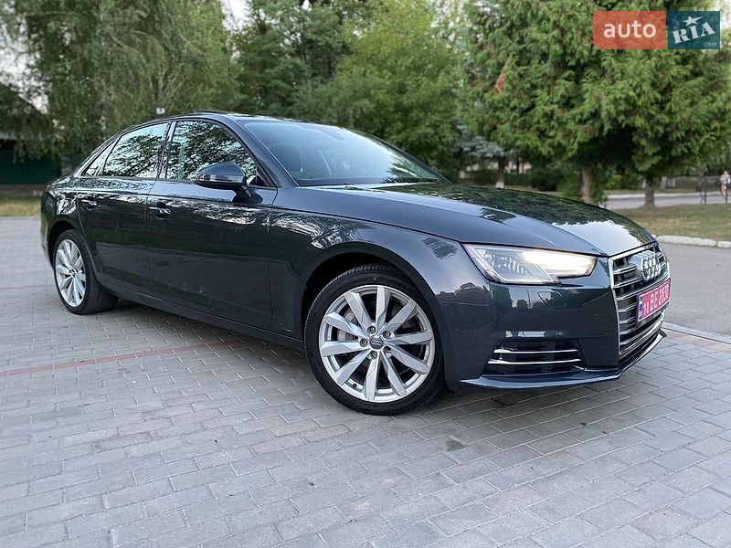 Седан Audi A4 2017 в Дубні