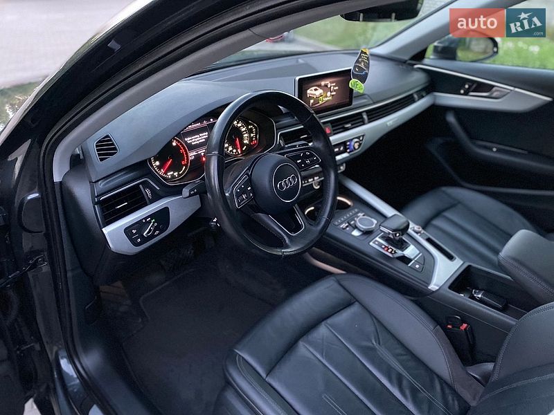 Седан Audi A4 2017 в Дубні