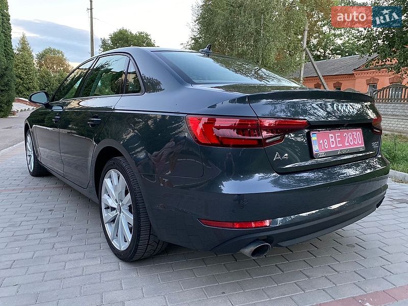 Седан Audi A4 2017 в Дубні