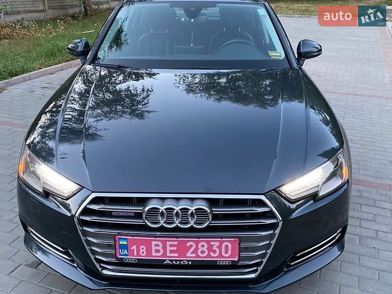 Седан Audi A4 2017 в Дубні