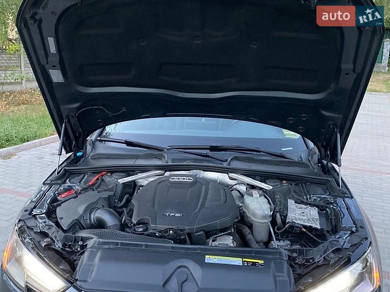 Седан Audi A4 2017 в Дубні