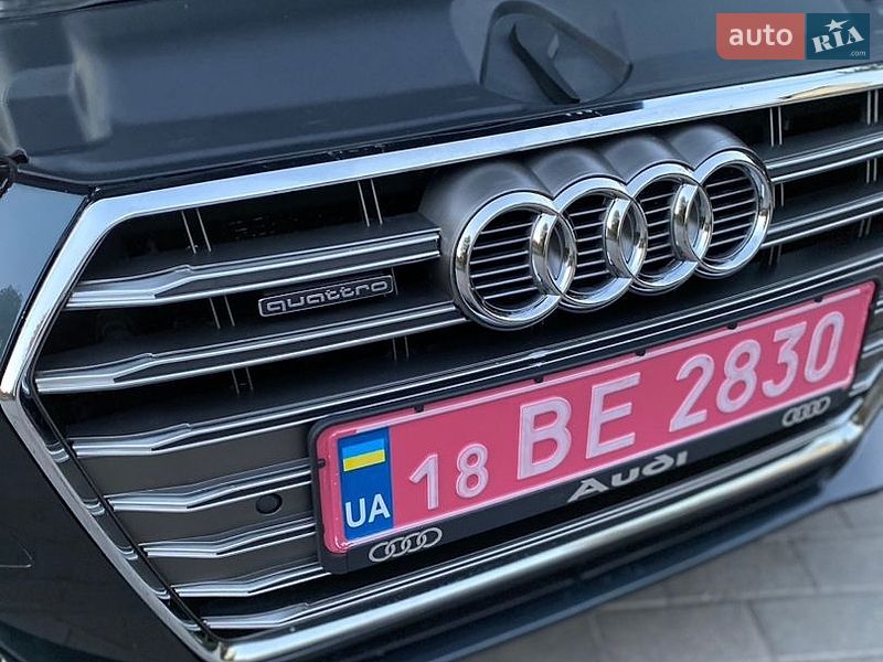 Седан Audi A4 2017 в Дубні