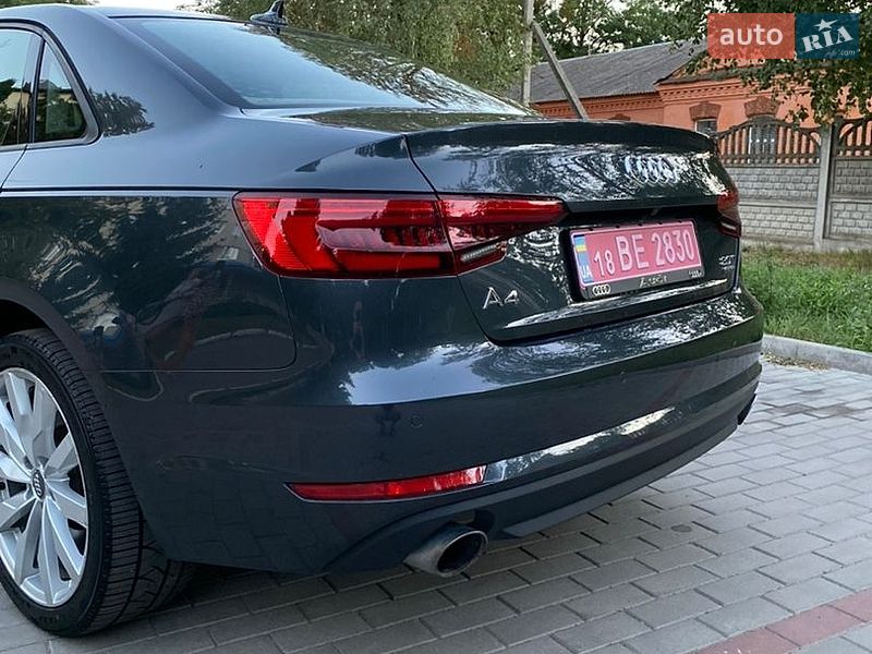 Седан Audi A4 2017 в Дубні
