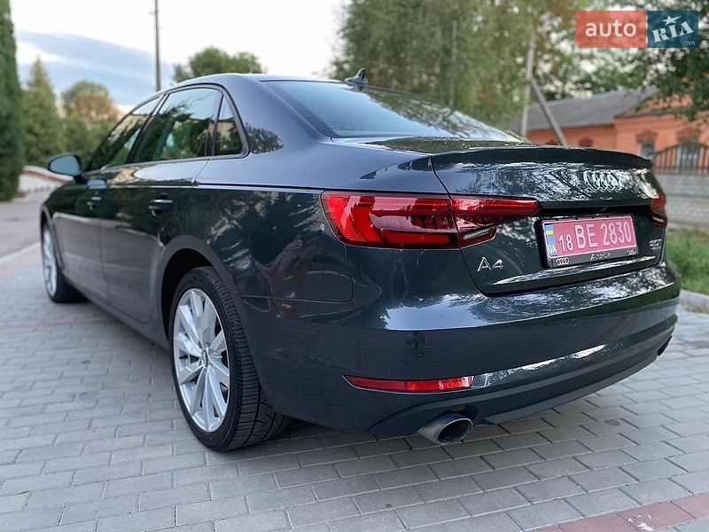Седан Audi A4 2017 в Дубні