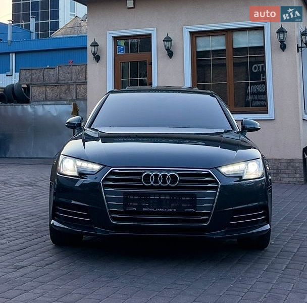 Седан Audi A4 2017 в Николаеве