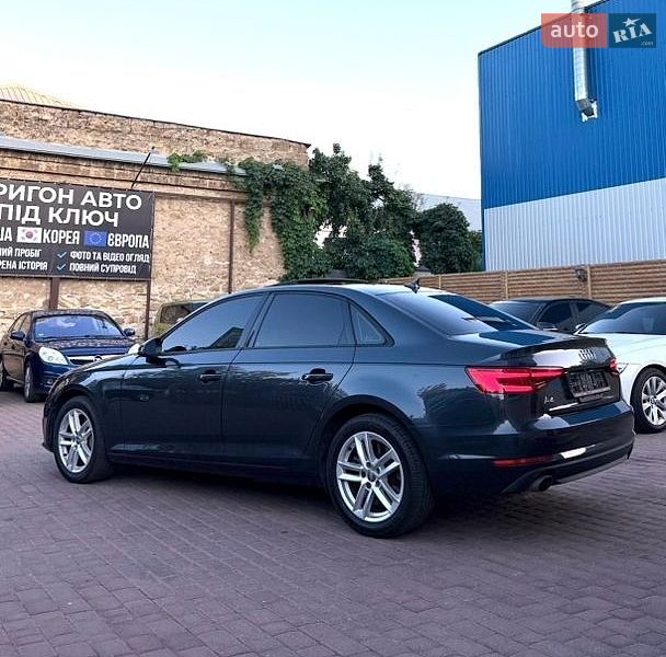 Седан Audi A4 2017 в Николаеве