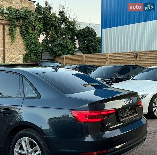 Седан Audi A4 2017 в Николаеве