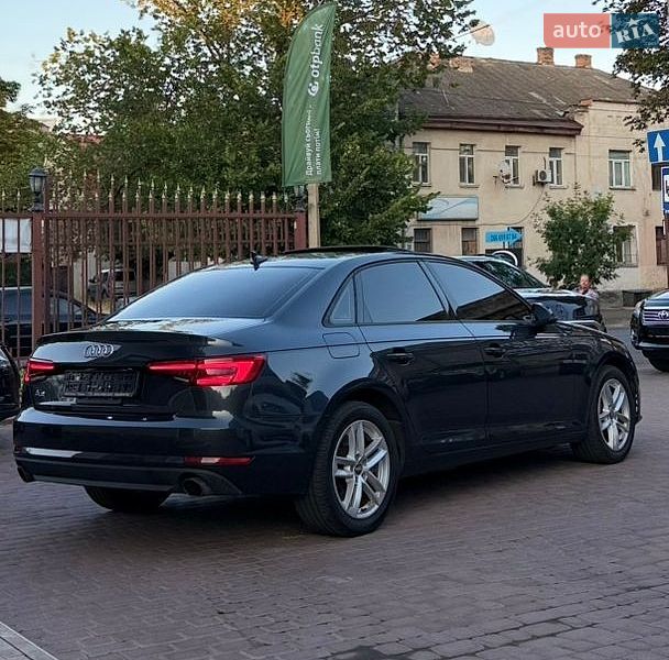 Седан Audi A4 2017 в Николаеве