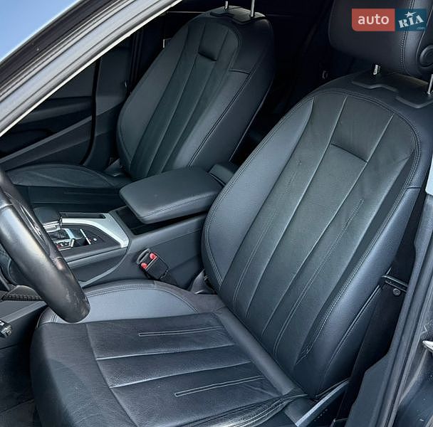 Седан Audi A4 2017 в Николаеве