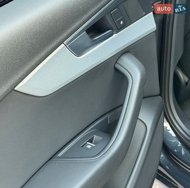 Седан Audi A4 2017 в Николаеве