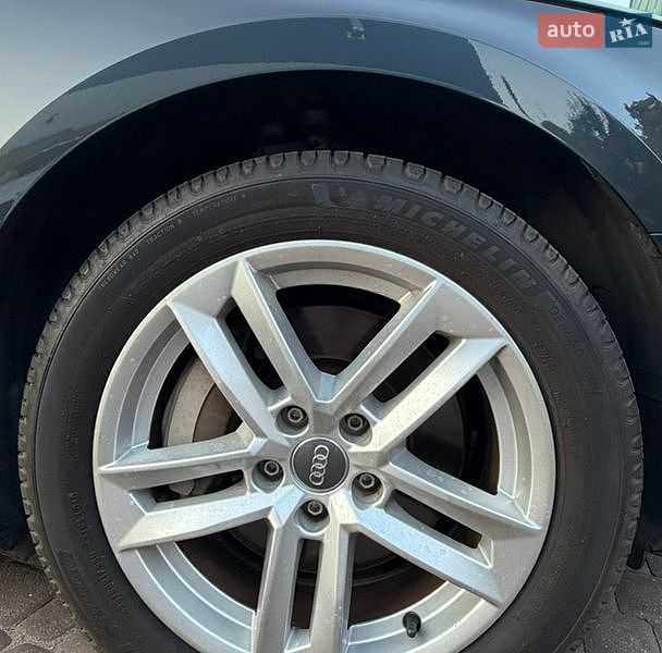 Седан Audi A4 2017 в Николаеве