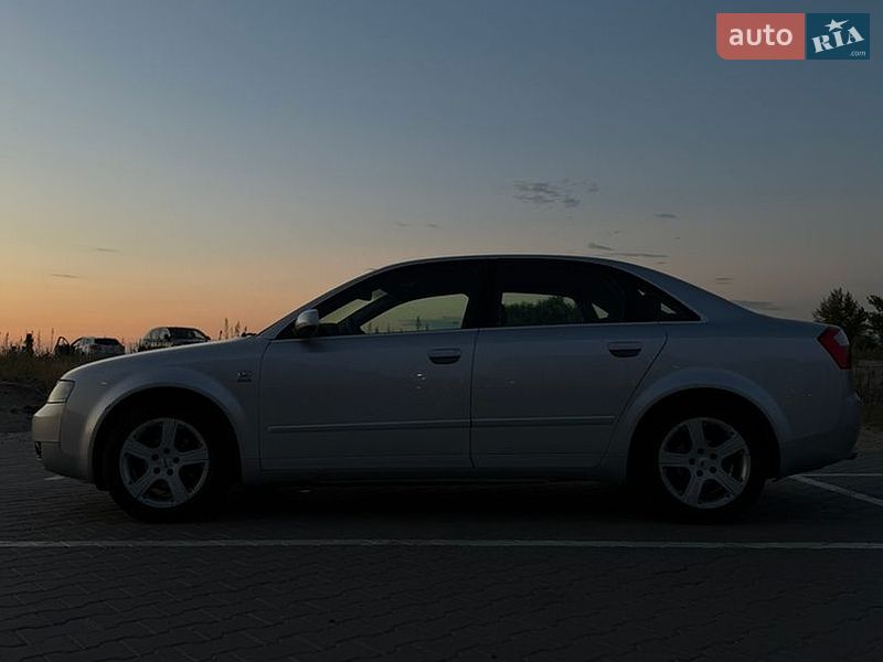 Седан Audi A4 2004 в Черкасах