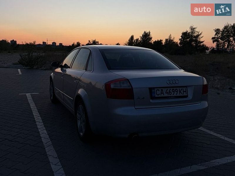 Седан Audi A4 2004 в Черкасах