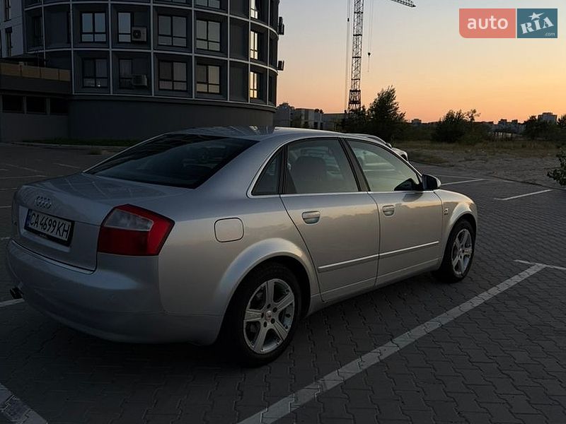 Седан Audi A4 2004 в Черкасах