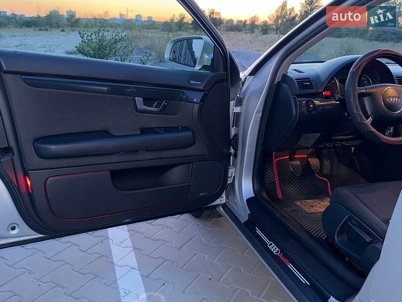 Седан Audi A4 2004 в Черкасах