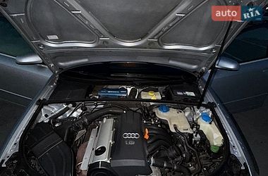 Седан Audi A4 2004 в Черкасах