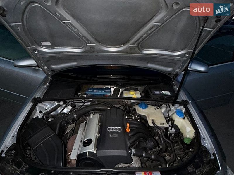 Седан Audi A4 2004 в Черкасах