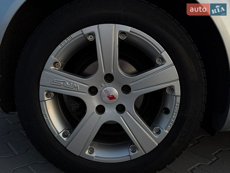 Седан Audi A4 2004 в Черкасах