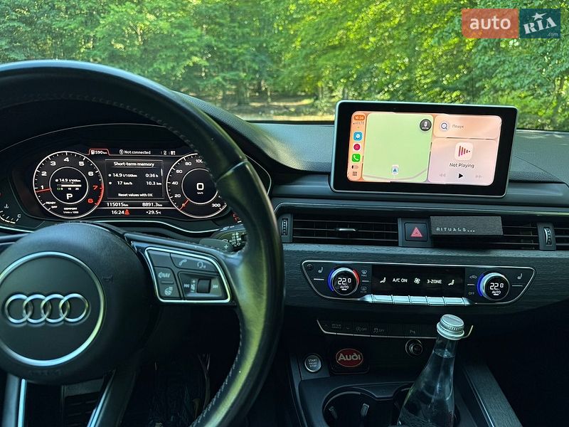 Седан Audi A4 2016 в Львове