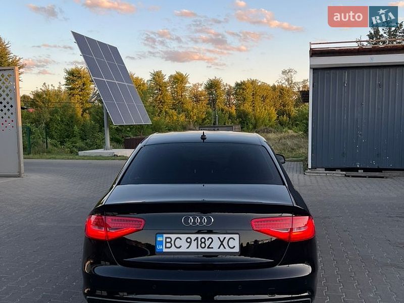 Седан Audi A4 2015 в Шептицькому