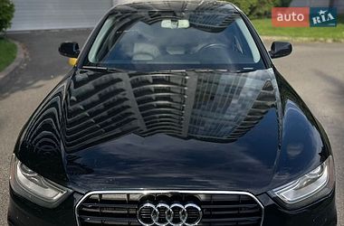 Седан Audi A4 2014 в Києві