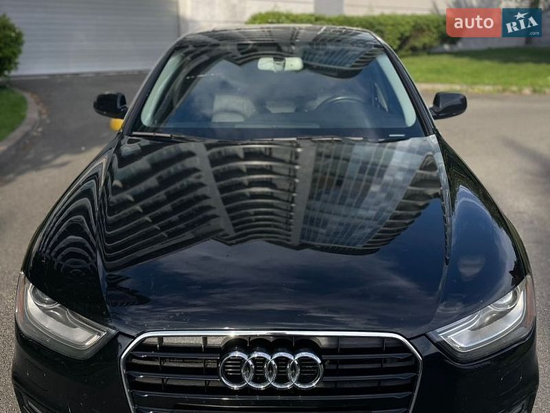 Седан Audi A4 2014 в Києві