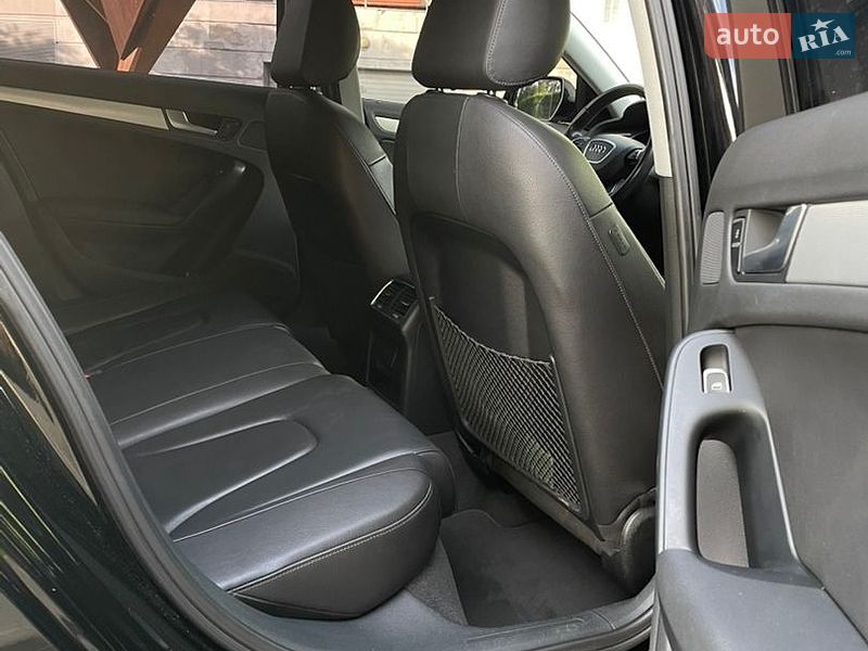 Седан Audi A4 2014 в Києві