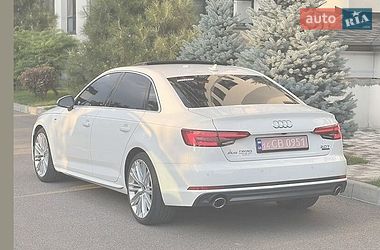Седан Audi A4 2016 в Львове