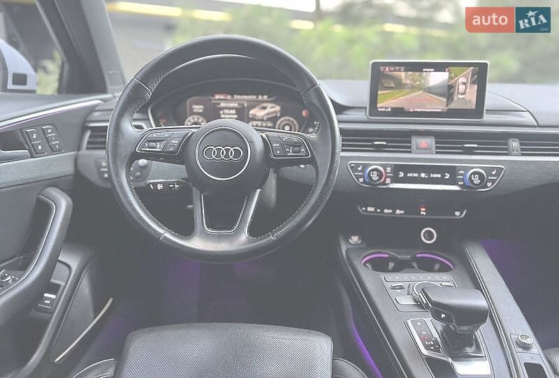 Седан Audi A4 2016 в Львове