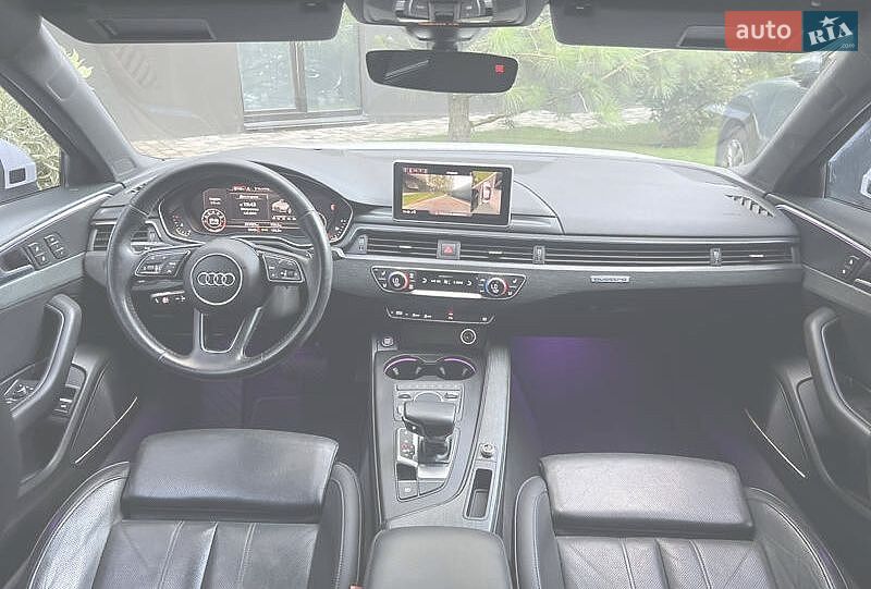 Седан Audi A4 2016 в Львове