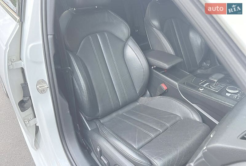 Седан Audi A4 2016 в Львове