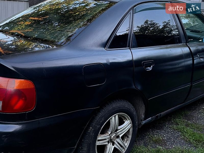 Седан Audi A4 1994 в Богданівці