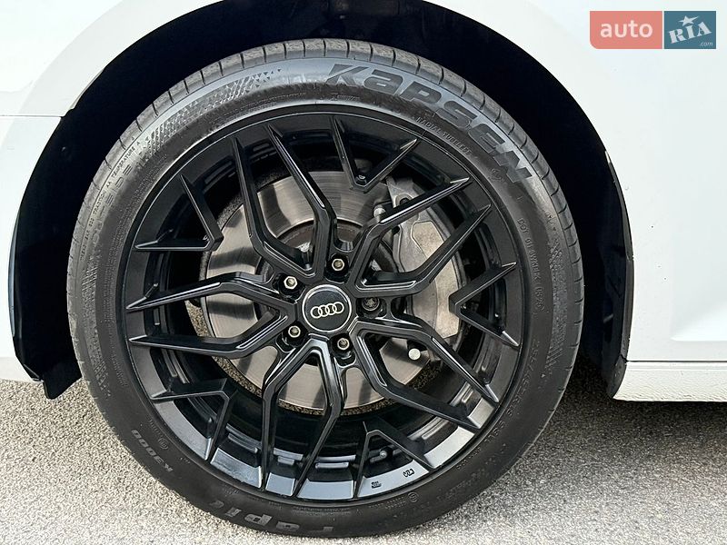 Седан Audi A4 2016 в Запоріжжі