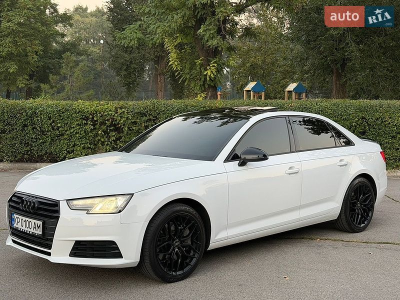Седан Audi A4 2016 в Запоріжжі