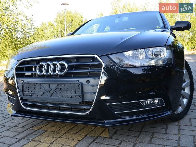 Седан Audi A4 2014 в Дрогобыче
