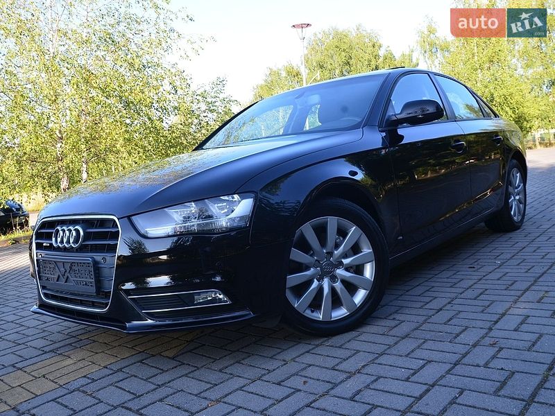 Седан Audi A4 2014 в Дрогобыче