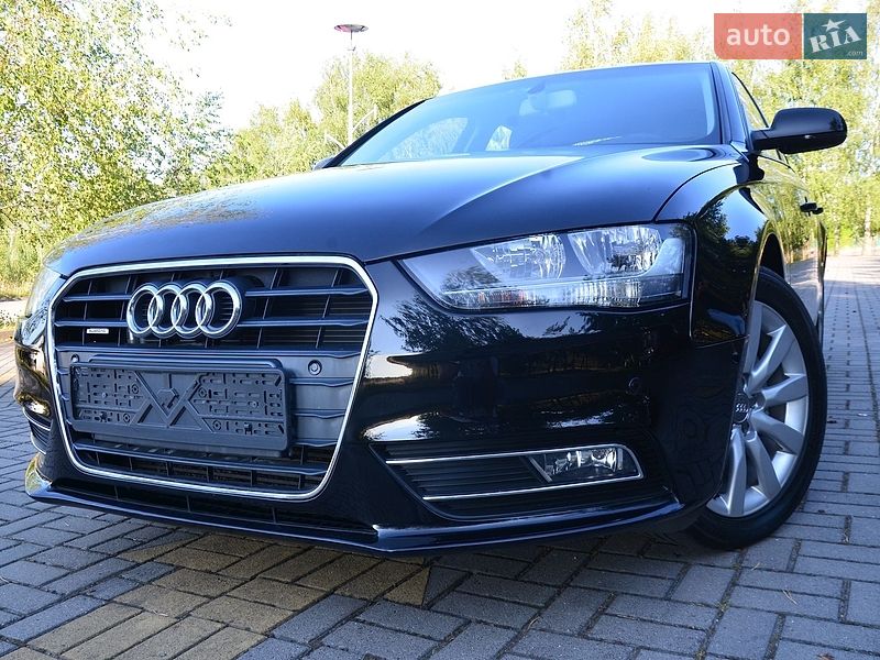 Седан Audi A4 2014 в Дрогобыче