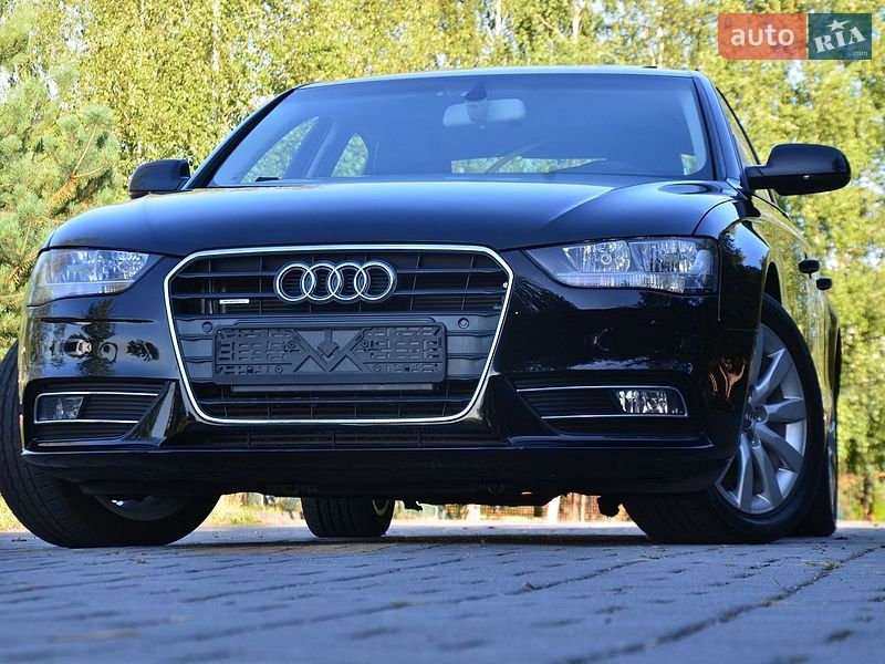 Седан Audi A4 2014 в Дрогобыче