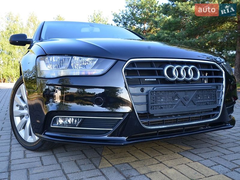 Седан Audi A4 2014 в Дрогобыче