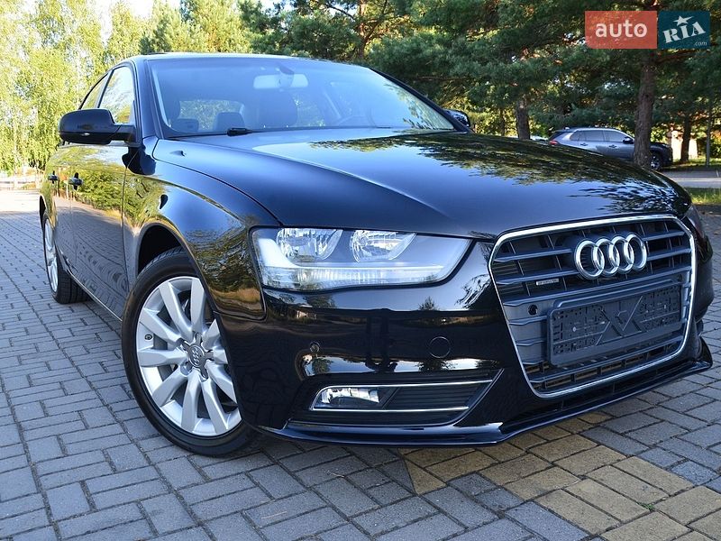 Седан Audi A4 2014 в Дрогобыче
