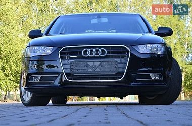 Седан Audi A4 2014 в Дрогобыче