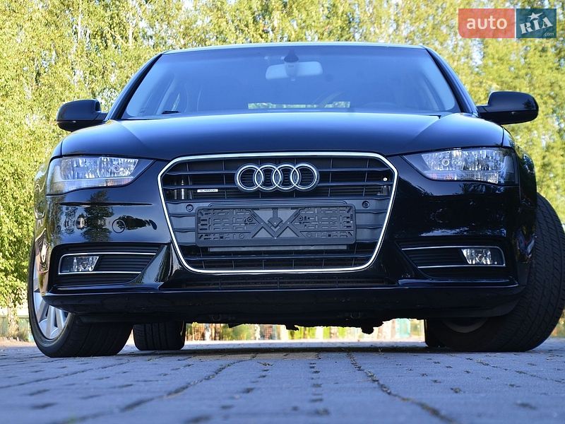 Седан Audi A4 2014 в Дрогобыче
