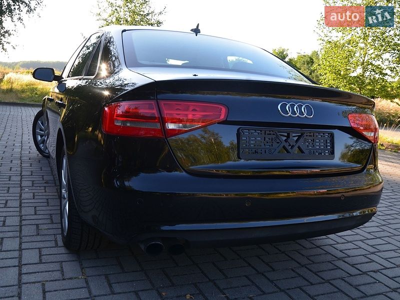 Седан Audi A4 2014 в Дрогобыче