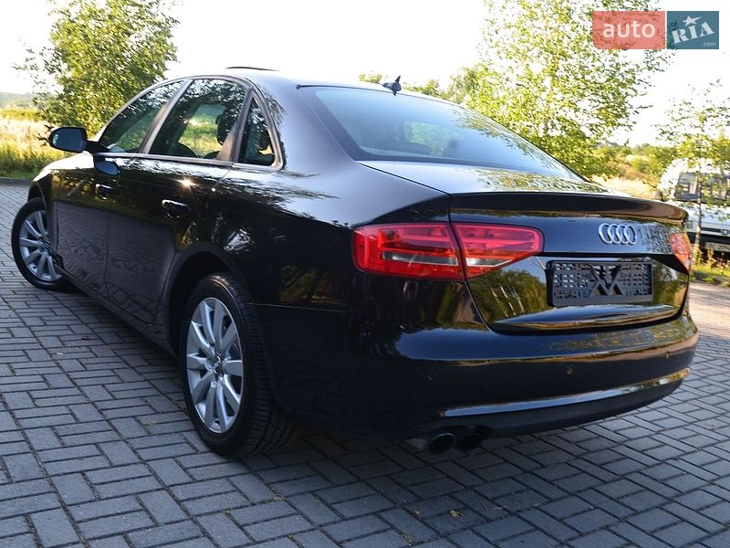 Седан Audi A4 2014 в Дрогобыче