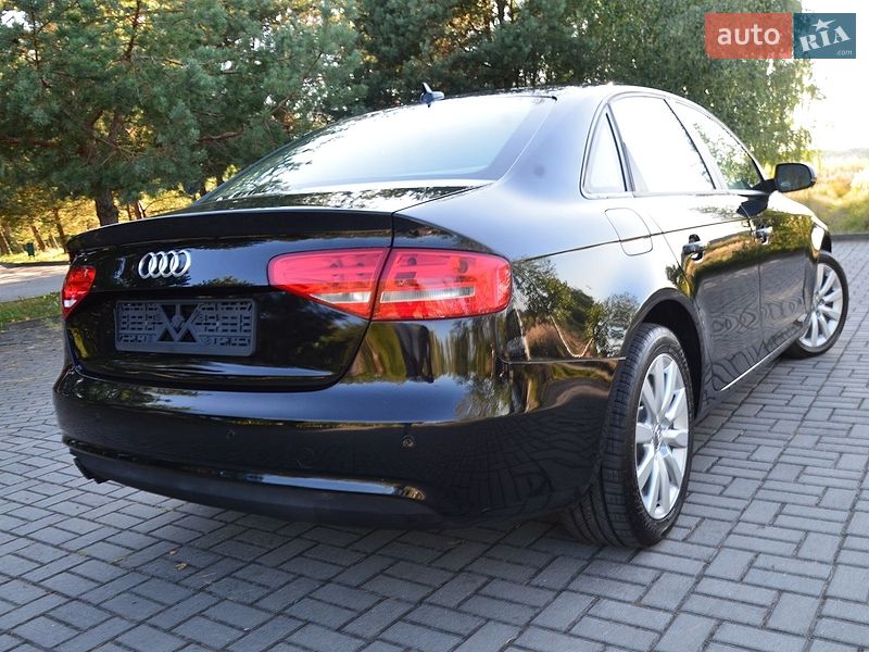 Седан Audi A4 2014 в Дрогобыче