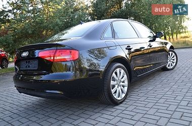 Седан Audi A4 2014 в Дрогобыче